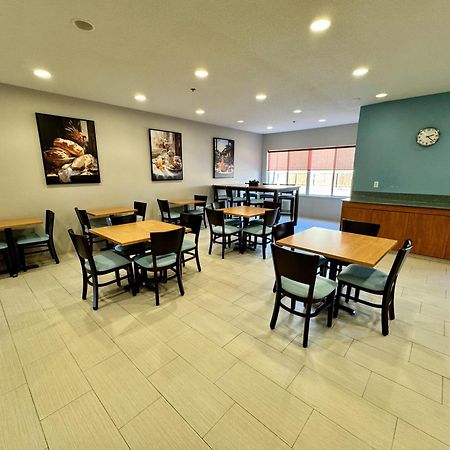 Days Inn & Suites By Wyndham Μάντισον Εξωτερικό φωτογραφία