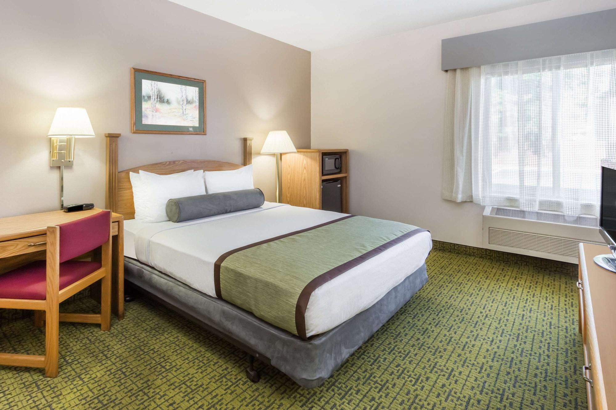 Days Inn & Suites By Wyndham Μάντισον Εξωτερικό φωτογραφία