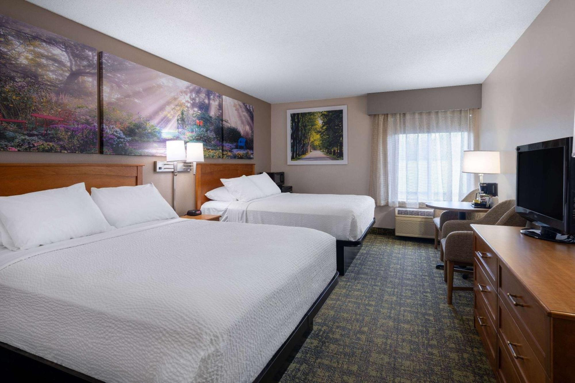Days Inn & Suites By Wyndham Μάντισον Εξωτερικό φωτογραφία