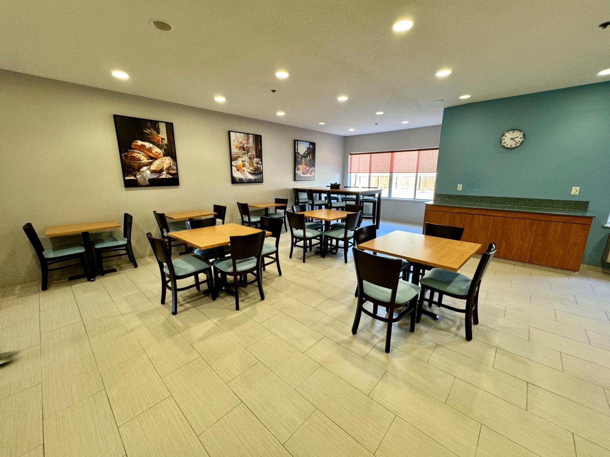 Days Inn & Suites By Wyndham Μάντισον Εξωτερικό φωτογραφία